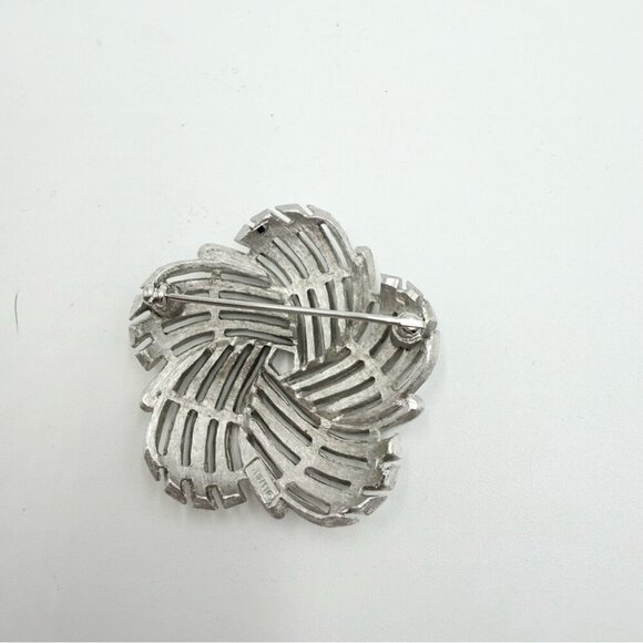 Vintage Crown TRIFARI Spiral Lapel Pin Silver Tone Modernist Statement Brooch - Picture 4 of 7